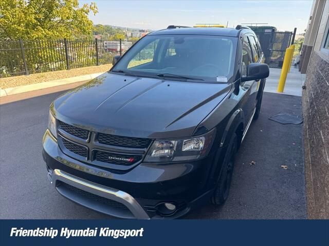 2018 Dodge Journey Crossroad — photo 1 of 26