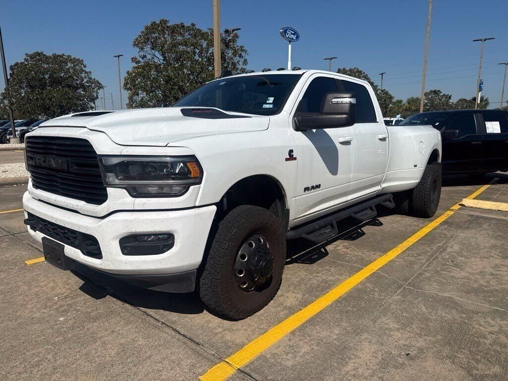 2024 Ram 3500 Laramie — photo 1 of 1