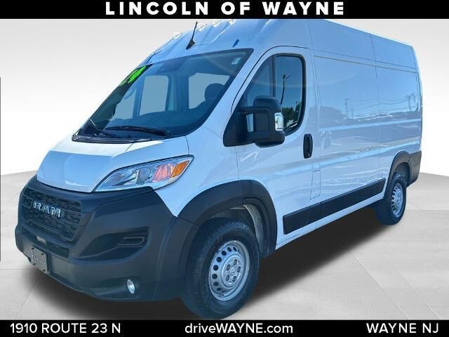 2024 Ram ProMaster Tradesman 2500 — photo 1 of 32