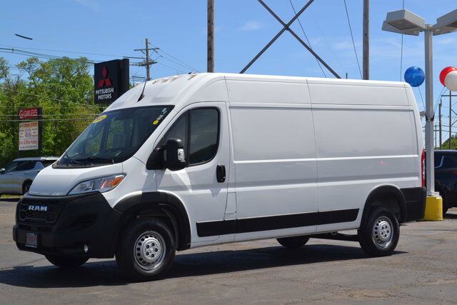 2024 Ram ProMaster Cargo Van Tradesman — photo 1 of 13
