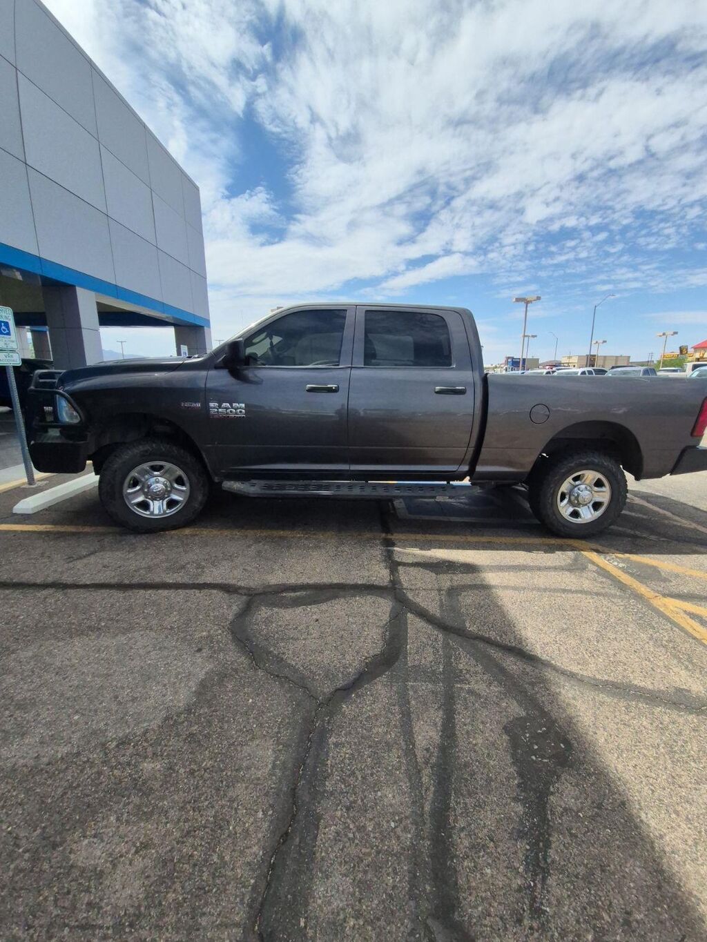 2016 Ram 2500 Tradesman — photo 1 of 2