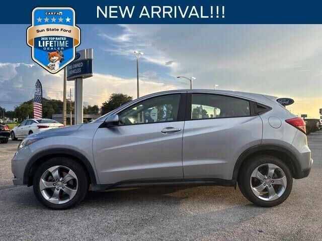 2018 Honda HR-V LX — photo 1 of 14