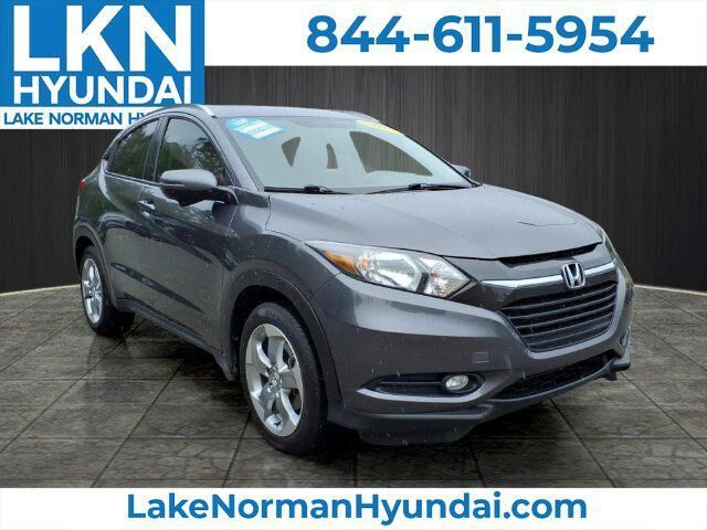 2017 Honda HR-V EX-L w/Navi — photo 1 of 13