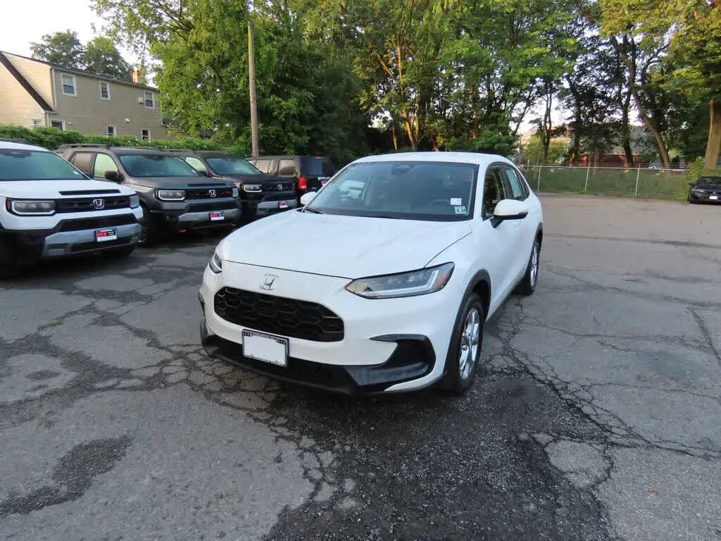 2024 Honda HR-V LX — photo 1 of 13