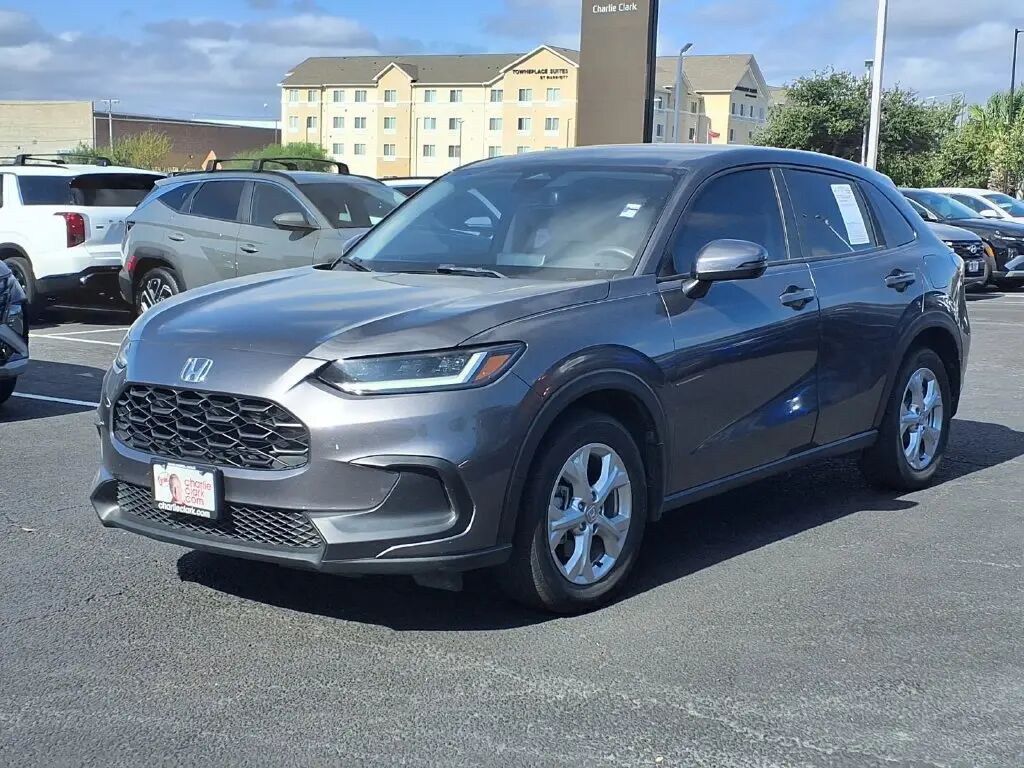 2025 Honda HR-V LX — photo 1 of 13