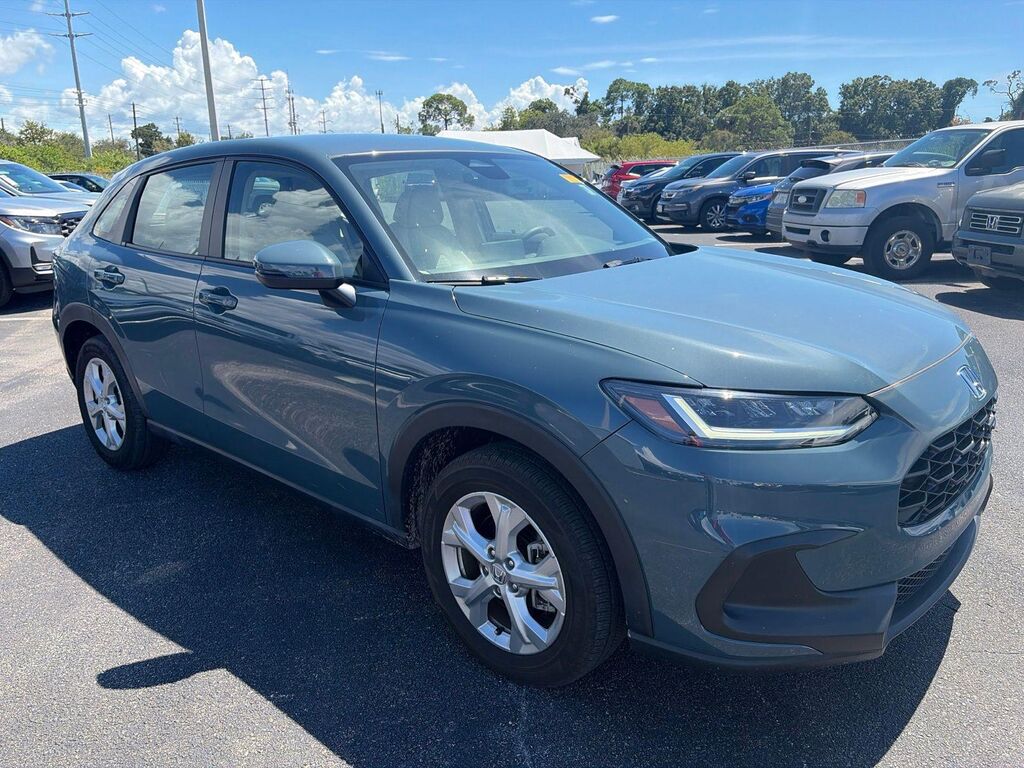 2025 Honda HR-V LX — photo 1 of 1