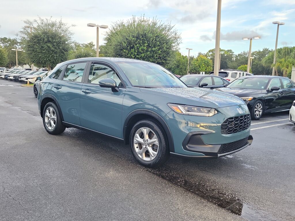 2025 Honda HR-V 2WD LX — photo 1 of 7