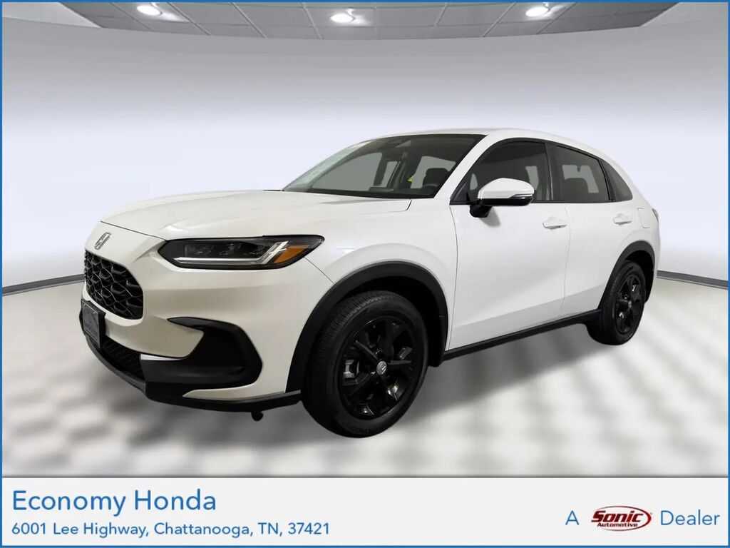 2025 Honda HR-V LX — photo 1 of 13