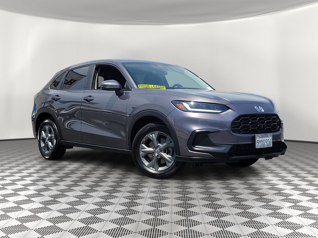 2027 Honda HR-V LX 2WD — photo 1 of 7