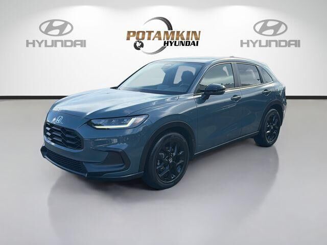 2025 Honda HR-V Sport — photo 1 of 13