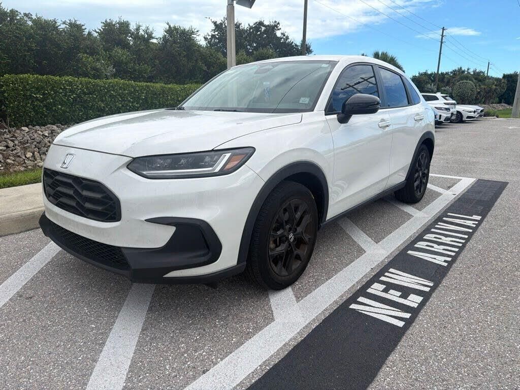 2024 Honda HR-V Sport — photo 1 of 14