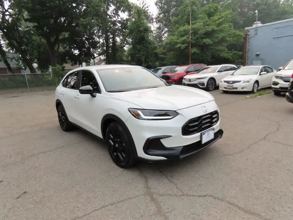 2024 Honda HR-V Sport — photo 1 of 13