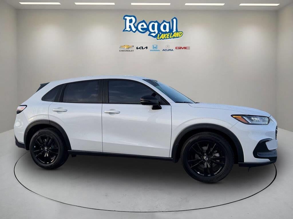 2023 Honda HR-V Sport — photo 1 of 13