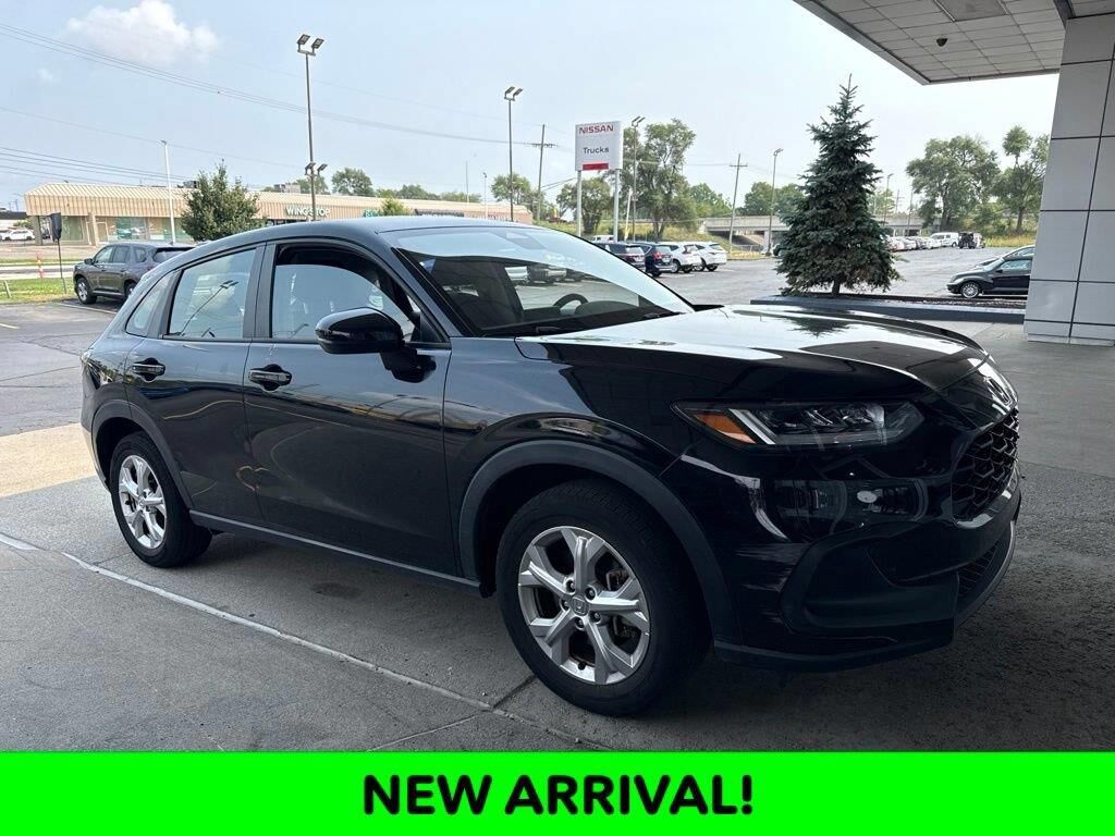2024 Honda HR-V LX — photo 1 of 8