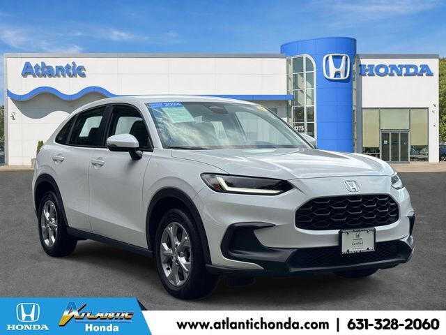 2024 Honda HR-V 5DR AWD LX — photo 1 of 7