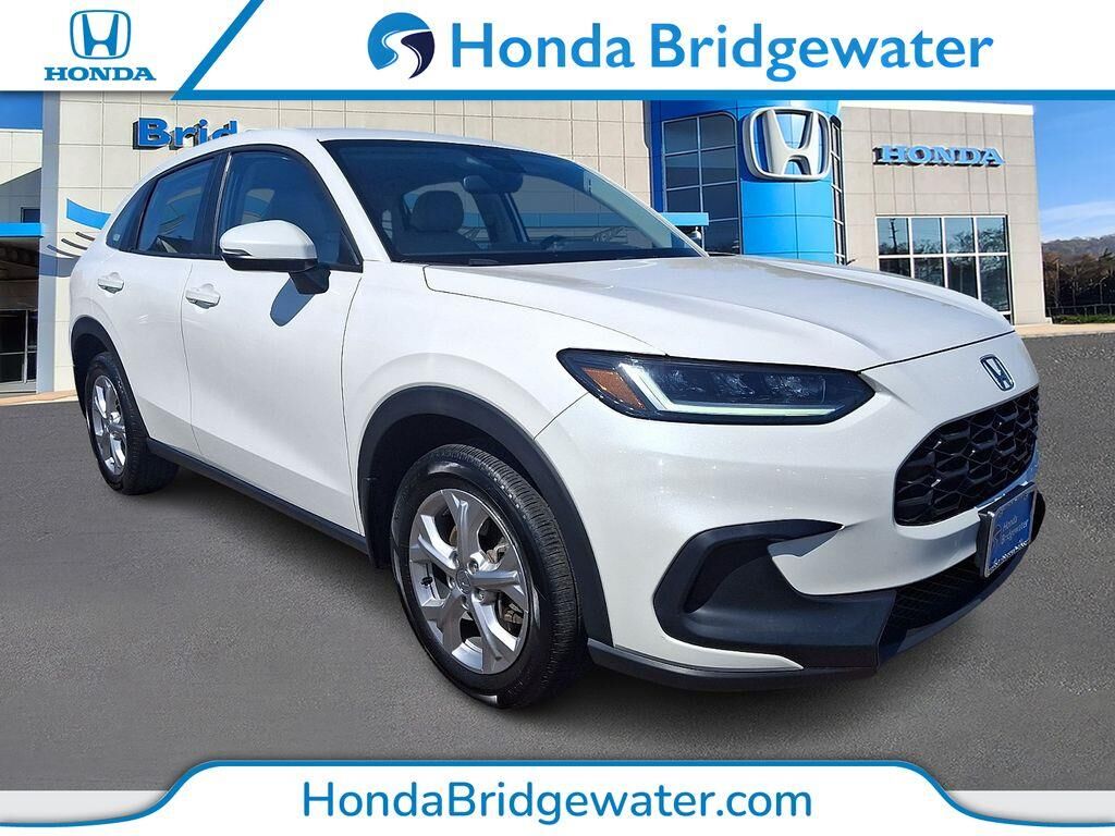 2024 Honda HR-V LX — photo 1 of 13