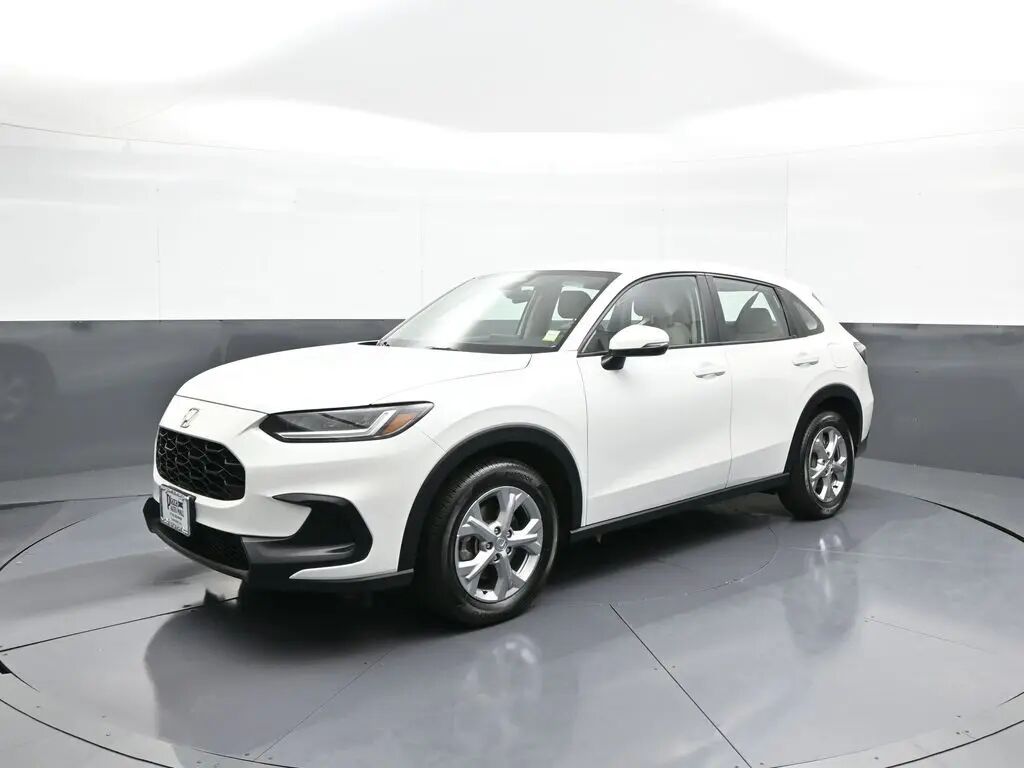 2025 Honda HR-V LX — photo 1 of 12