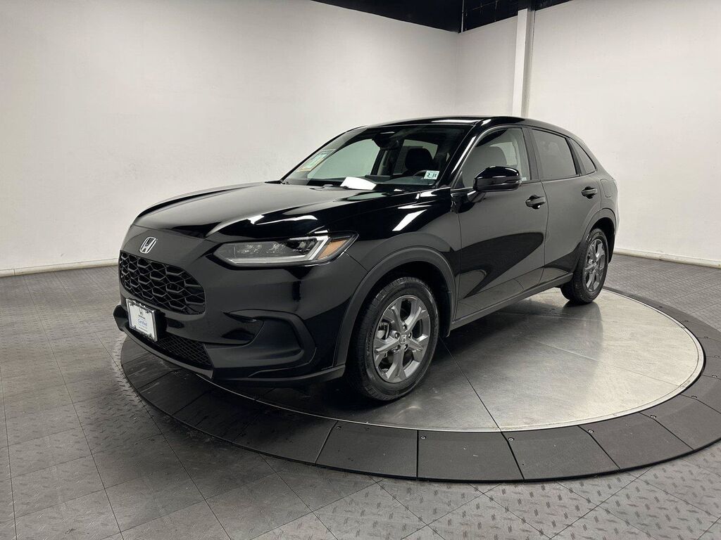 2026 Honda HR-V AWD LX — photo 1 of 7