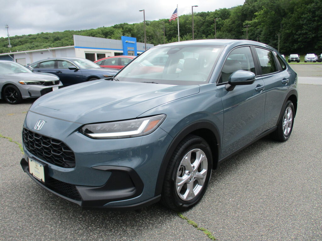 2024 Honda HR-V 5DR AWD LX — photo 1 of 7