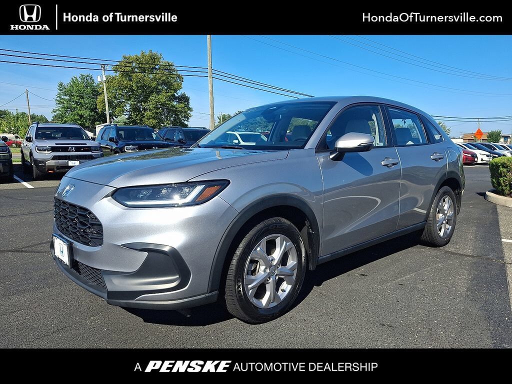 2024 Honda HR-V 5DR AWD LX — photo 1 of 7
