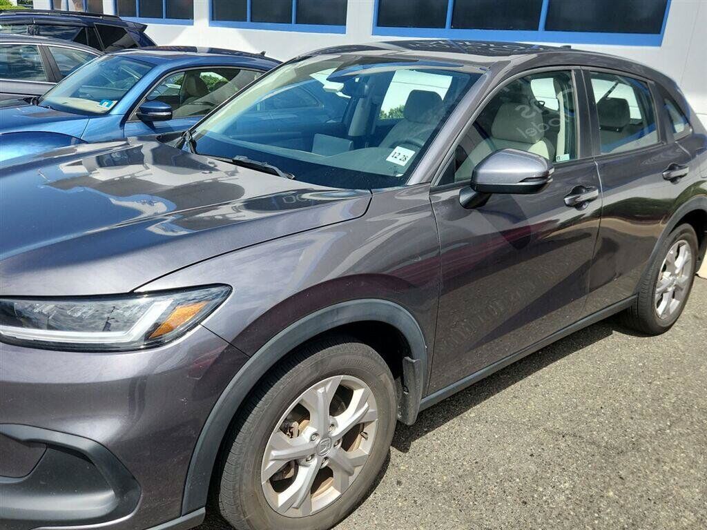 2024 Honda HR-V 5DR AWD LX — photo 1 of 7