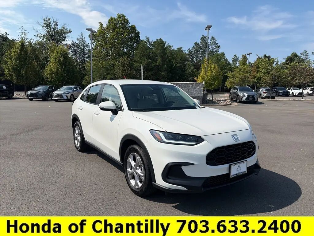 2024 Honda HR-V LX — photo 1 of 13
