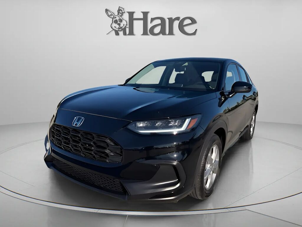 2025 Honda HR-V LX — photo 1 of 13