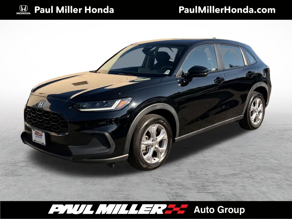2023 Honda HR-V AWD LX — photo 1 of 7