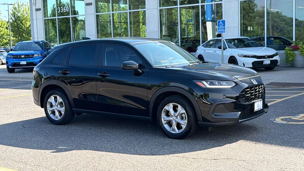 2024 Honda HR-V LX — photo 1 of 13