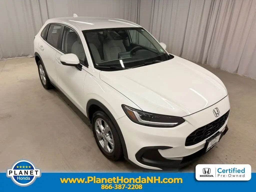 2025 Honda HR-V LX — photo 1 of 13