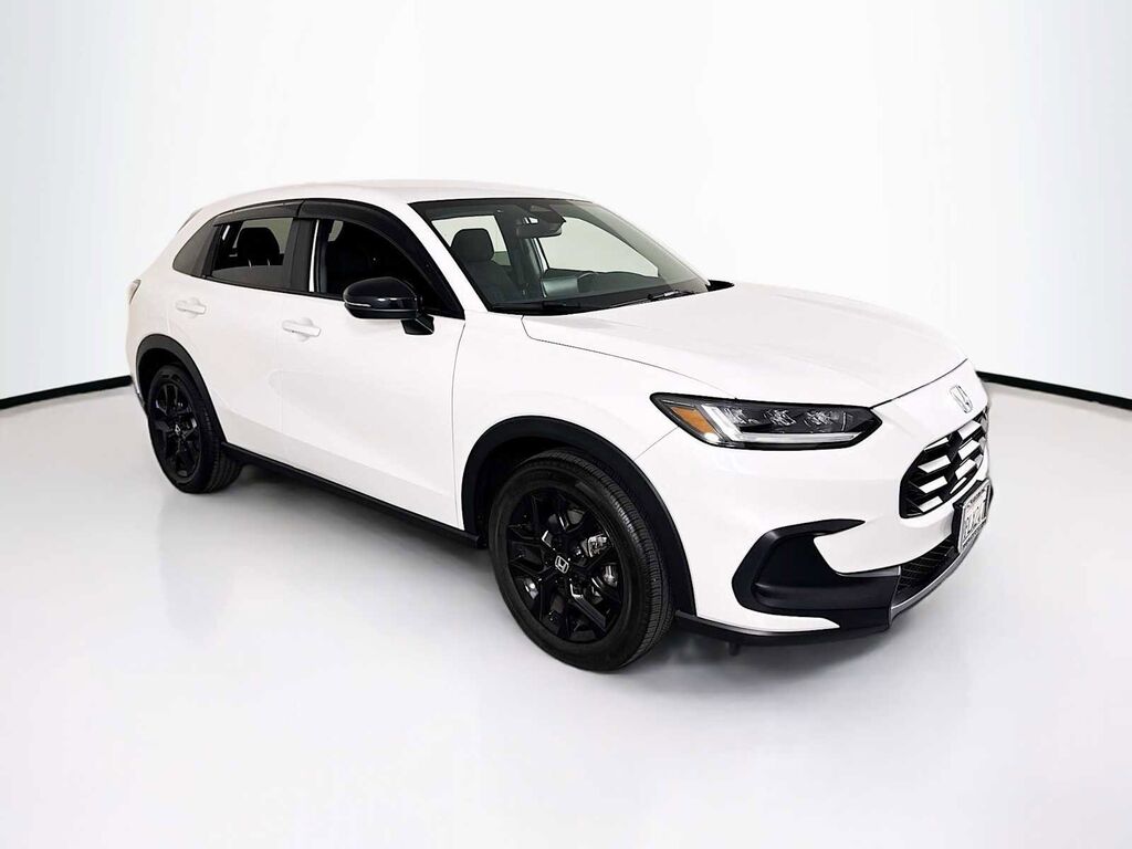 2025 Honda HR-V AWD SPORT — photo 1 of 7