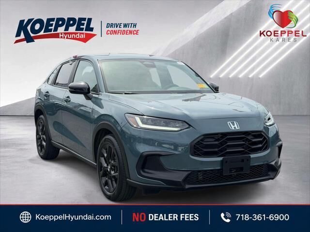 2023 Honda HR-V Sport — photo 1 of 13