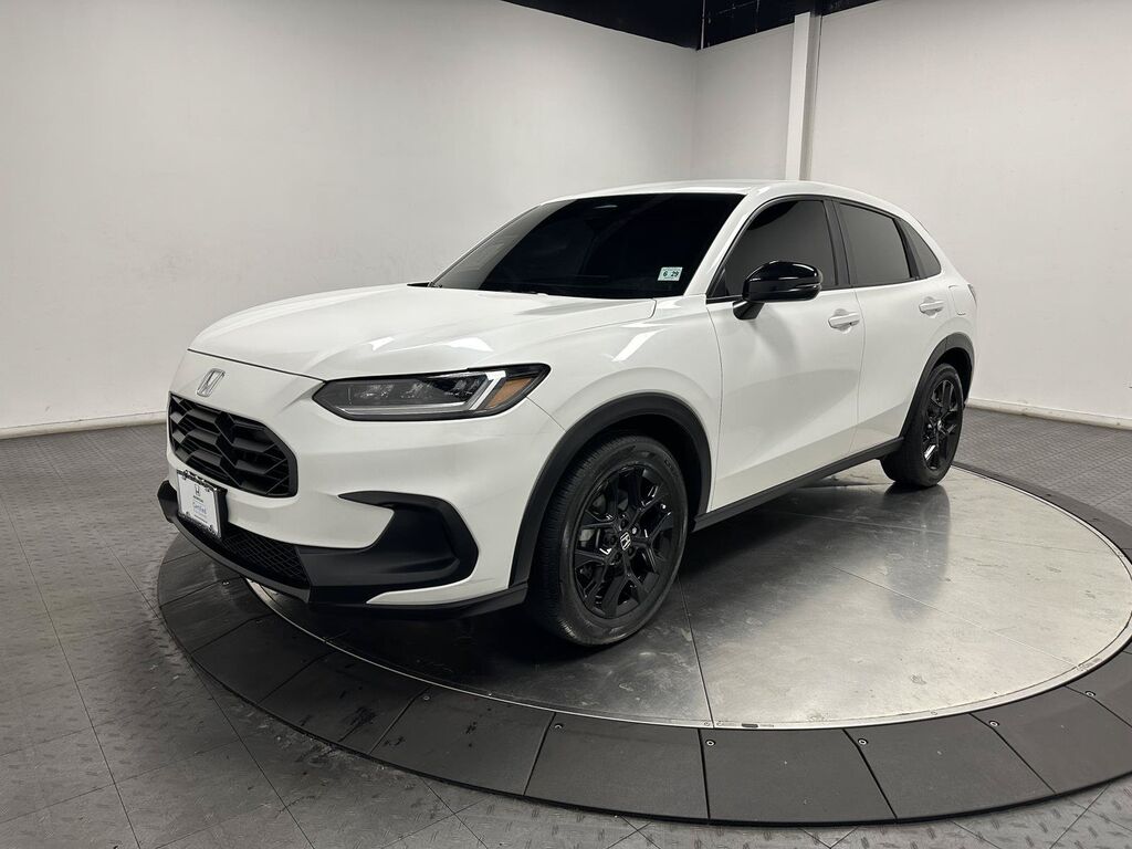 2025 Honda HR-V AWD SPORT — photo 1 of 7