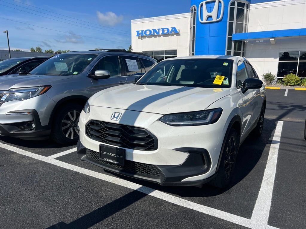 2024 Honda HR-V 5DR AWD SPORT — photo 1 of 7