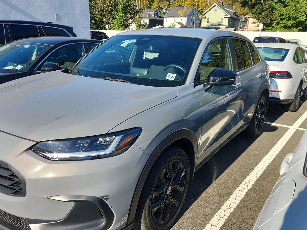2025 Honda HR-V AWD SPORT — photo 1 of 7