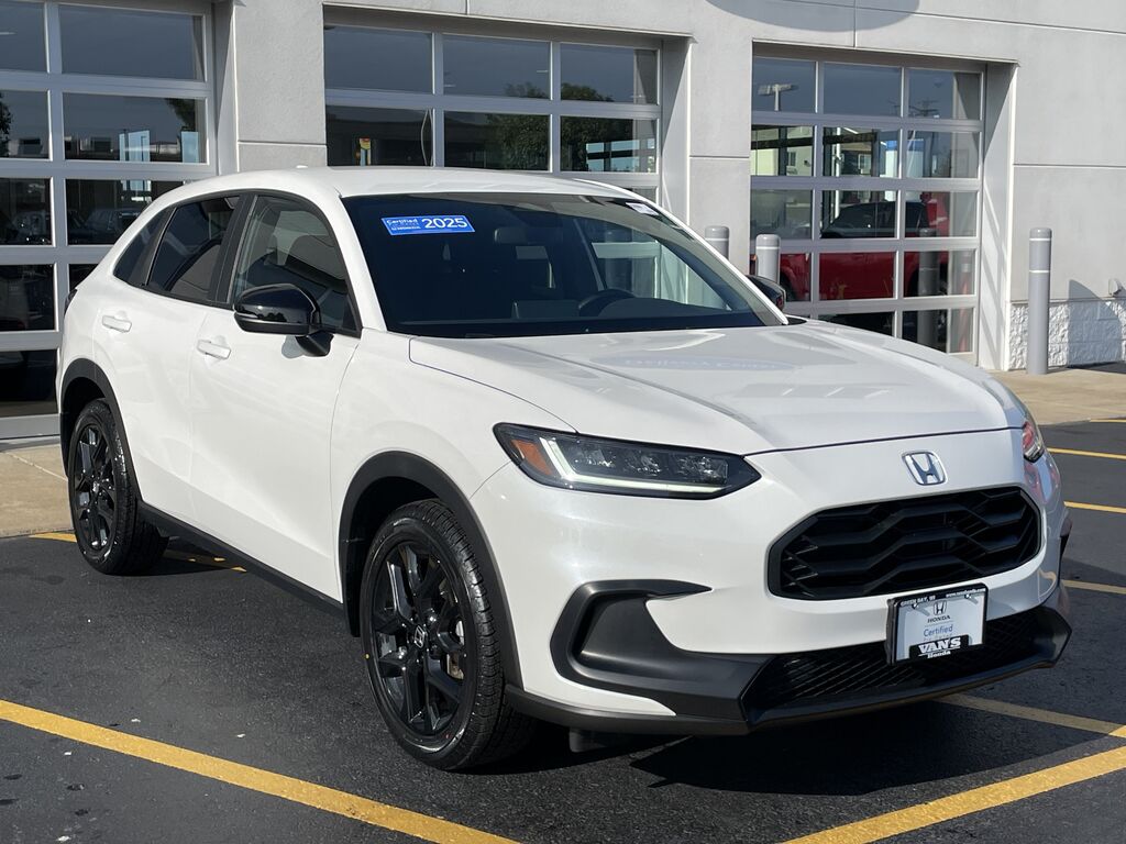 2025 Honda HR-V AWD SPORT — photo 1 of 7