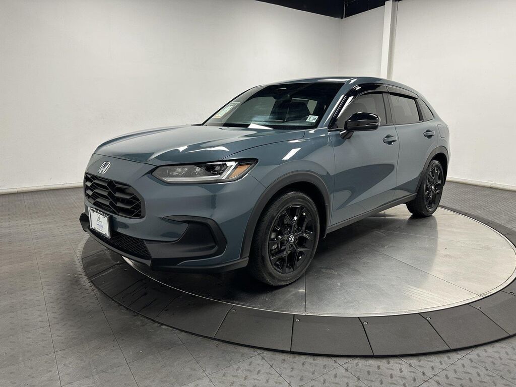 2025 Honda HR-V Sport — photo 1 of 13