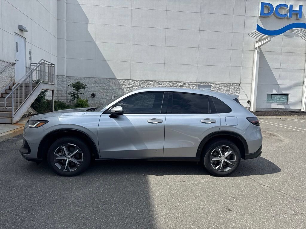 2024 Honda HR-V 5DR AWD EX-L — photo 1 of 7