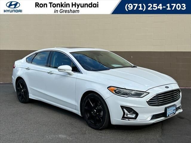 2019 Ford Fusion Titanium — photo 1 of 13