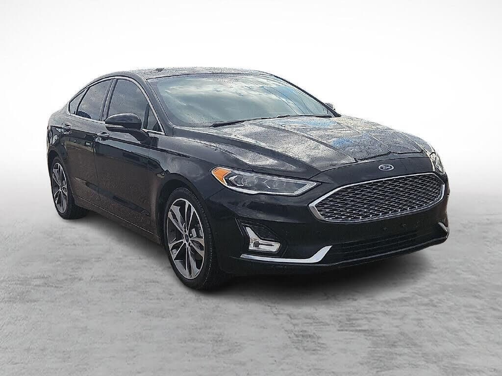2019 Ford Fusion Titanium — photo 1 of 1
