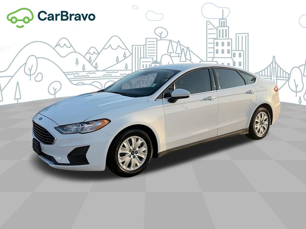 2020 Ford Fusion S — photo 1 of 6