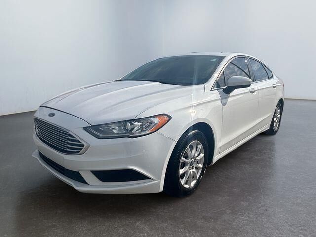 2017 Ford Fusion S — photo 1 of 13