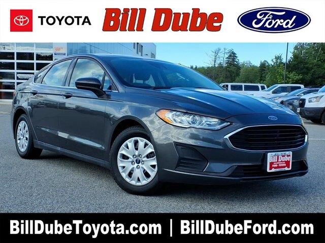 2020 Ford Fusion S — photo 1 of 17