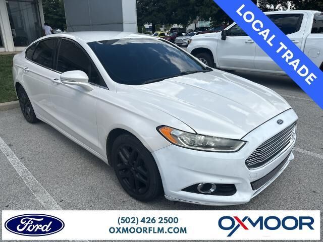 2013 Ford Fusion SE — photo 1 of 2