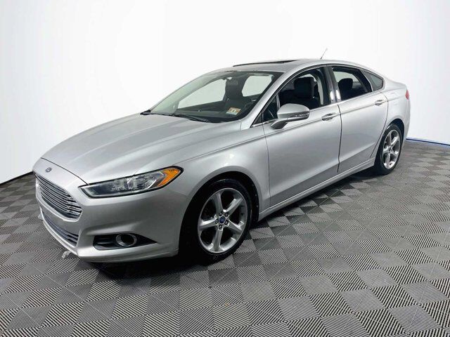2013 Ford Fusion SE — photo 1 of 13