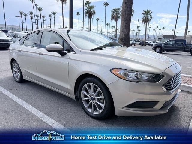 2017 Ford Fusion SE — photo 1 of 4