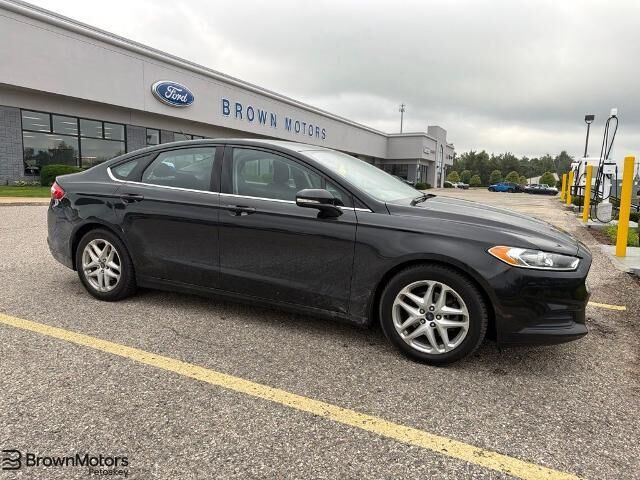 2013 Ford Fusion SE — photo 1 of 20