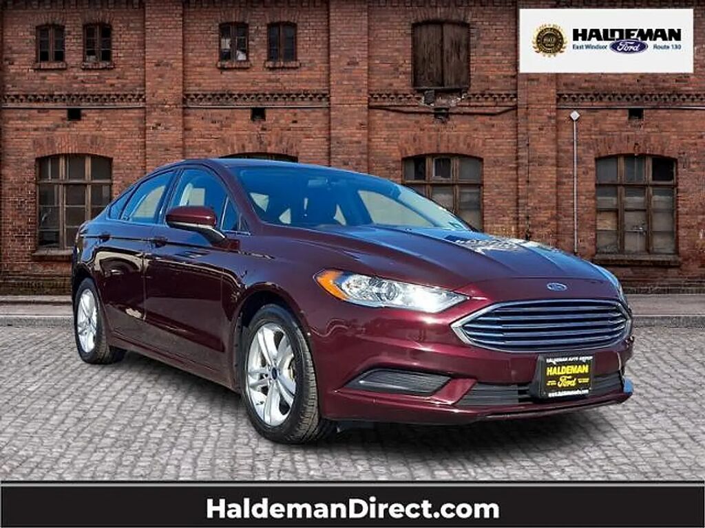 2018 Ford Fusion SE — photo 1 of 13