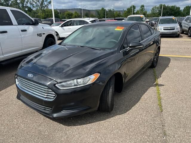 2015 Ford Fusion SE — photo 1 of 26