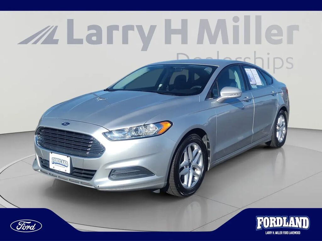 2013 Ford Fusion SE — photo 1 of 13
